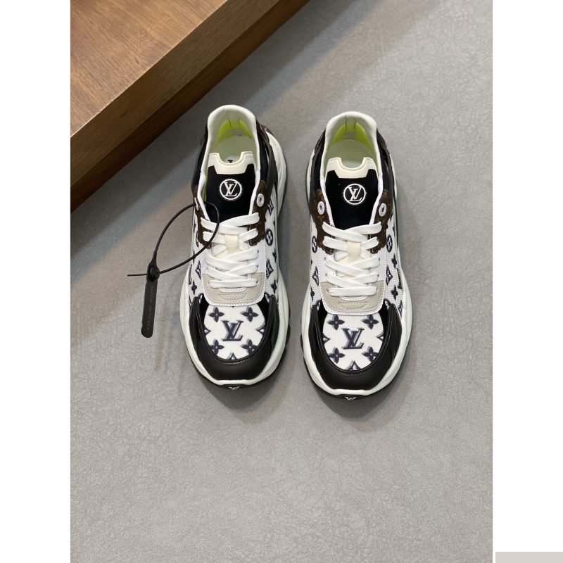 l**is V*t*n sneakers